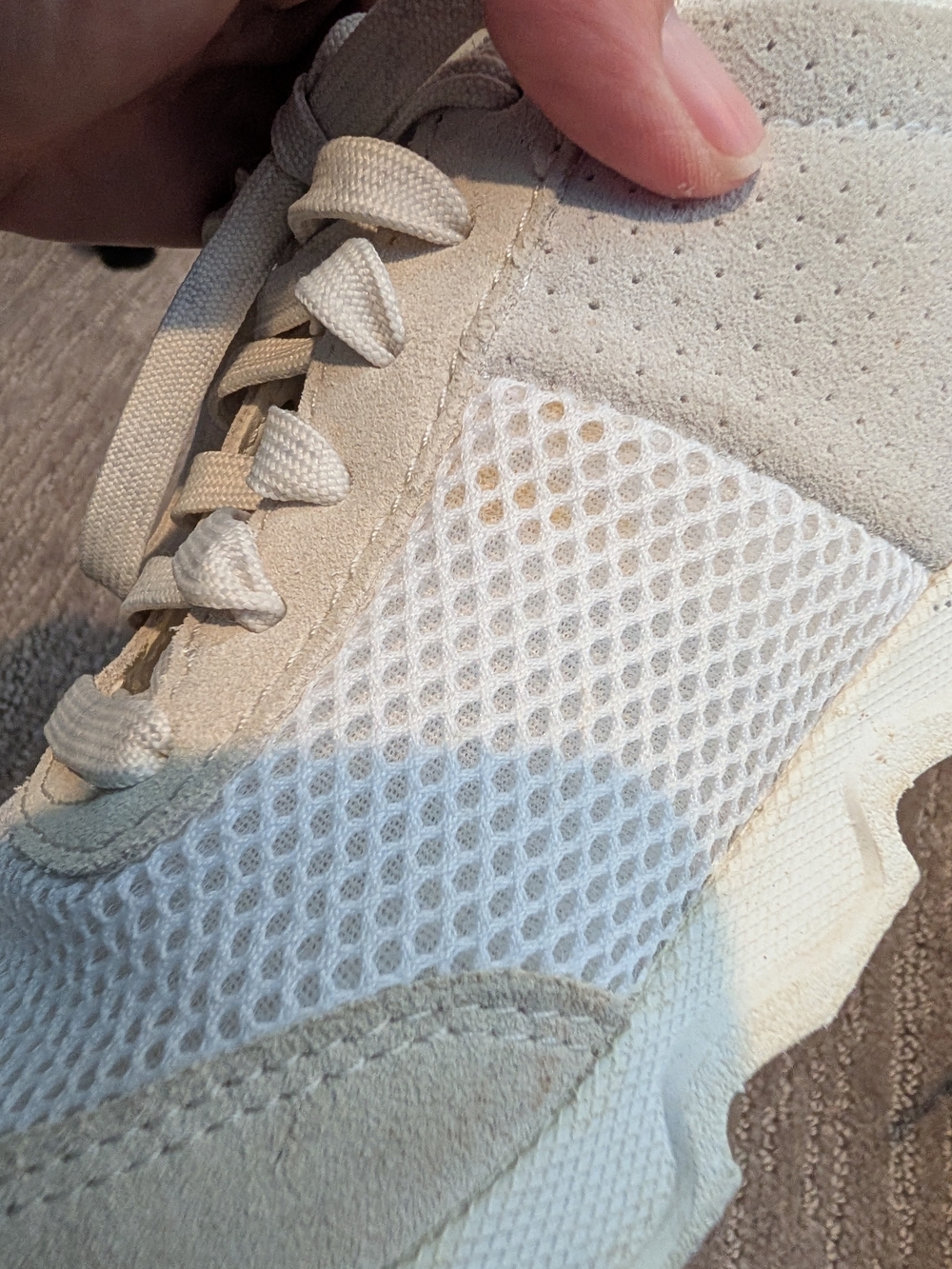 NO INSOLES!! Women's White Sorel Kinetic Lite Sneakers - Picture 5 of 9